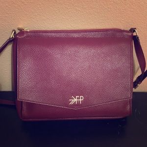 Crossbody dipper bag